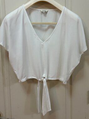 Sim & Sam Women's Size M  100% Rayon Cap Sleeve Tie Front Crop Top. White